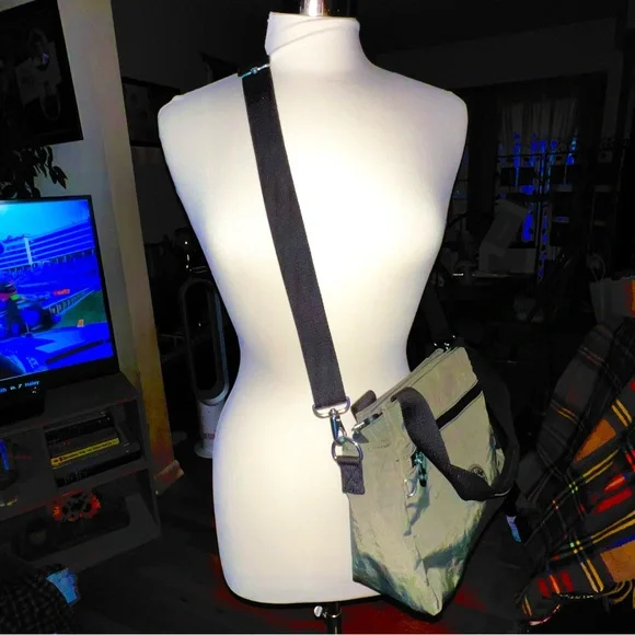 NEW Kipling Elysia Carry Handles w/Crossbody Strap Bag in Green Moss NO MONKEY - Picture 2 of 9